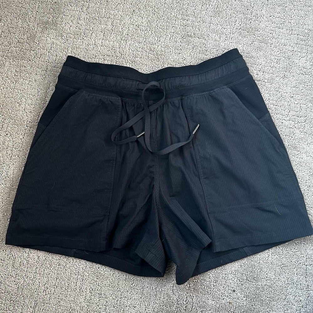 Lululemon High-rise short